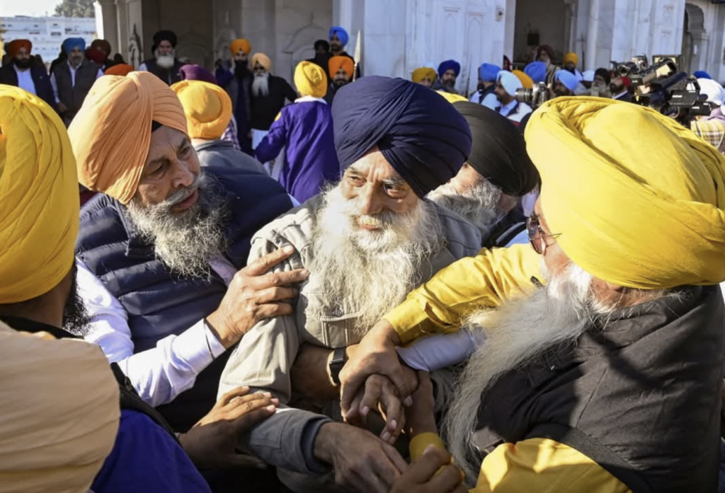 Man Tries To Shoot SAD Leader Sukhbir Badal Outside Golden Temple, Nabbed